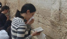 娱乐吃瓜君长什么样,他是如何成为网络红人的？